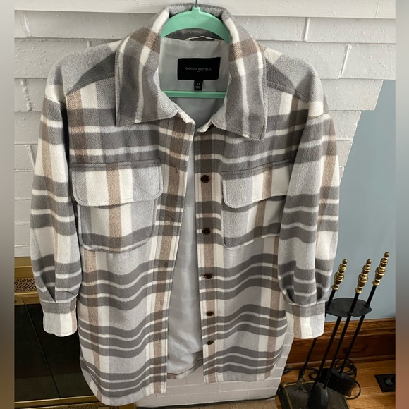 Sz XS Banana Republic Shacket - Picture 2 of 15